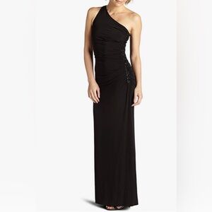 Gorgeous Laundry by Shelli Segal one shoulder beaded black evening gown size 4